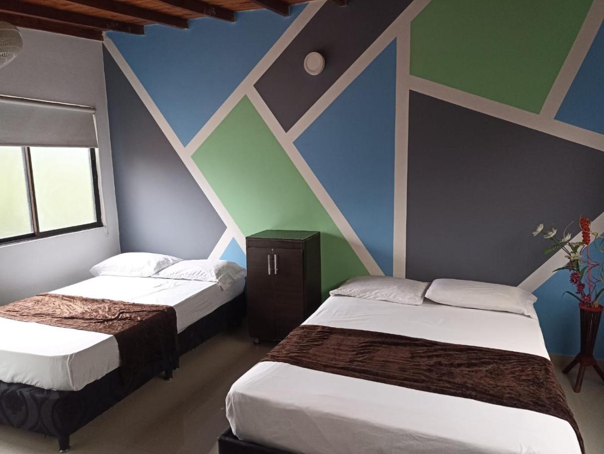 33 Hotel Bulerias Medellín Esterno foto