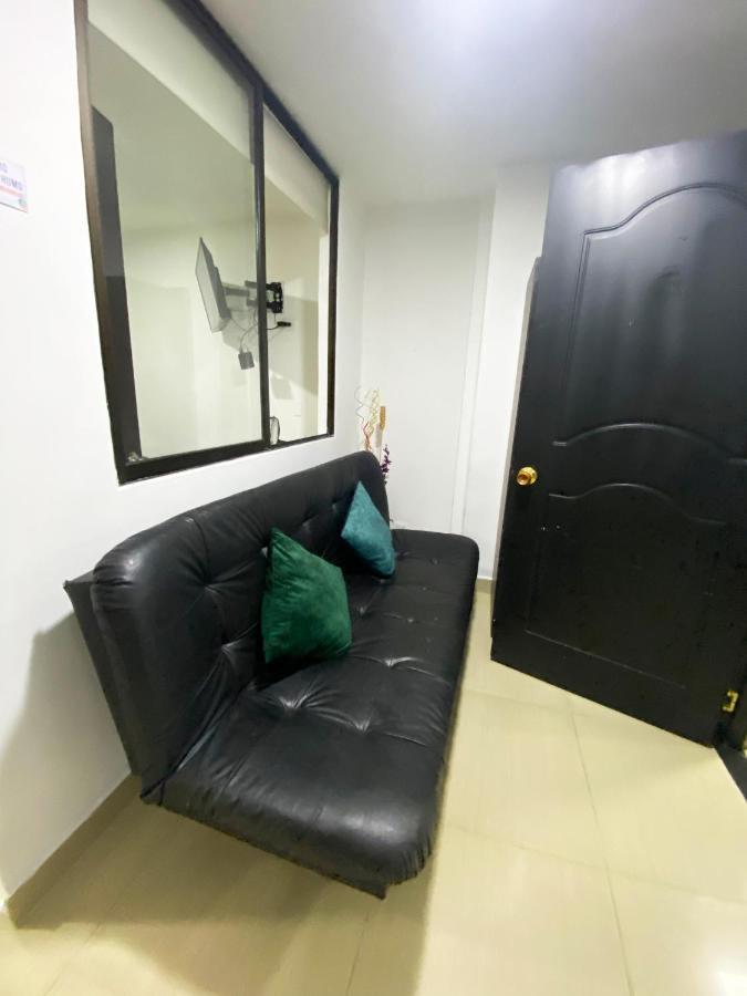 33 Hotel Bulerias Medellín Esterno foto