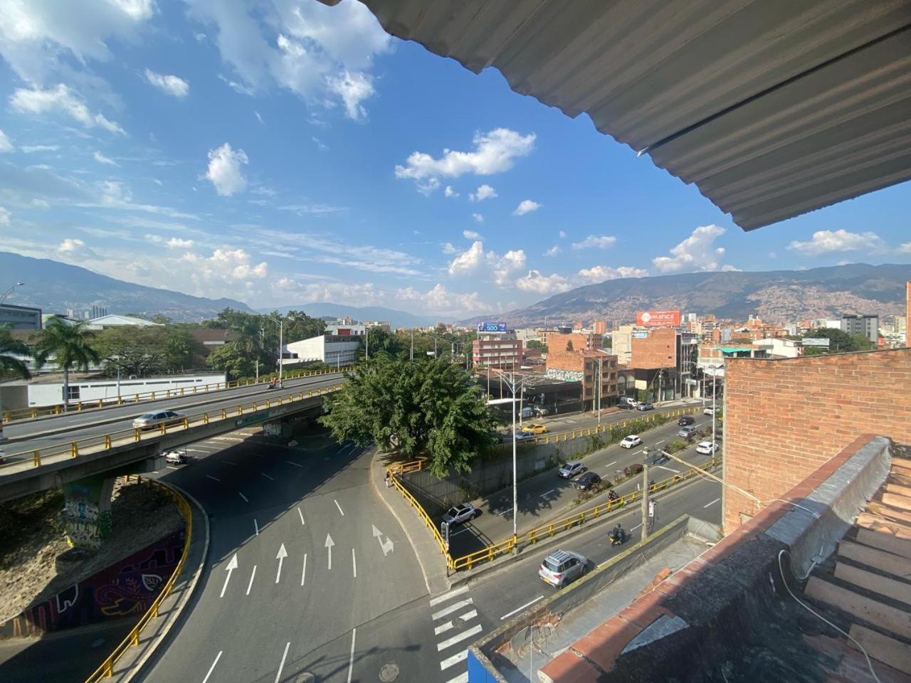 33 Hotel Bulerias Medellín Esterno foto