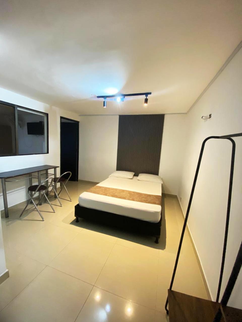 33 Hotel Bulerias Medellín Esterno foto